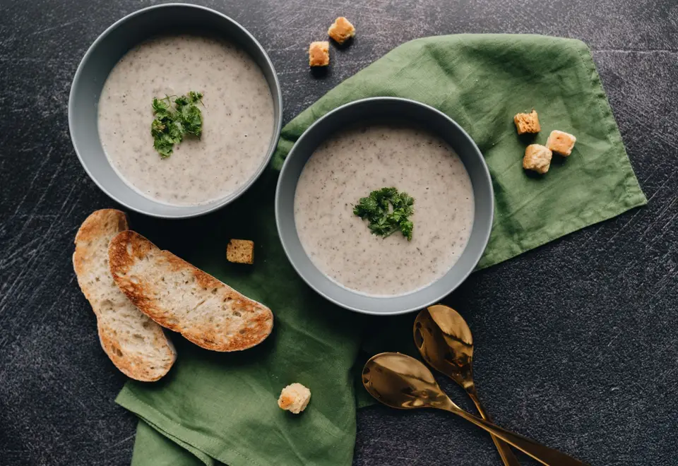 Brown-bread chowder