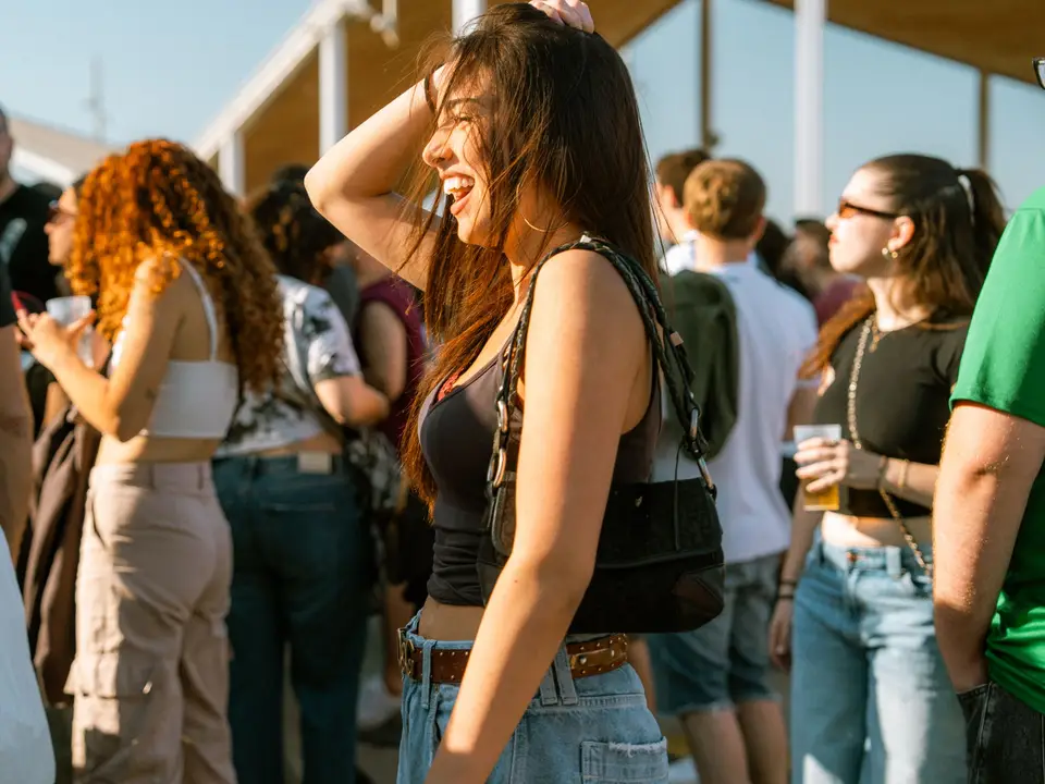 Friends in the sun at a festival